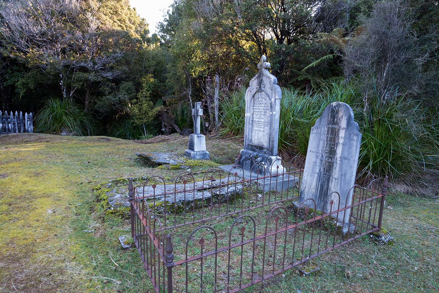 Gillespies Beach Miners Cemetery Walk, Westland Tai Poutini National Park, New Zealand